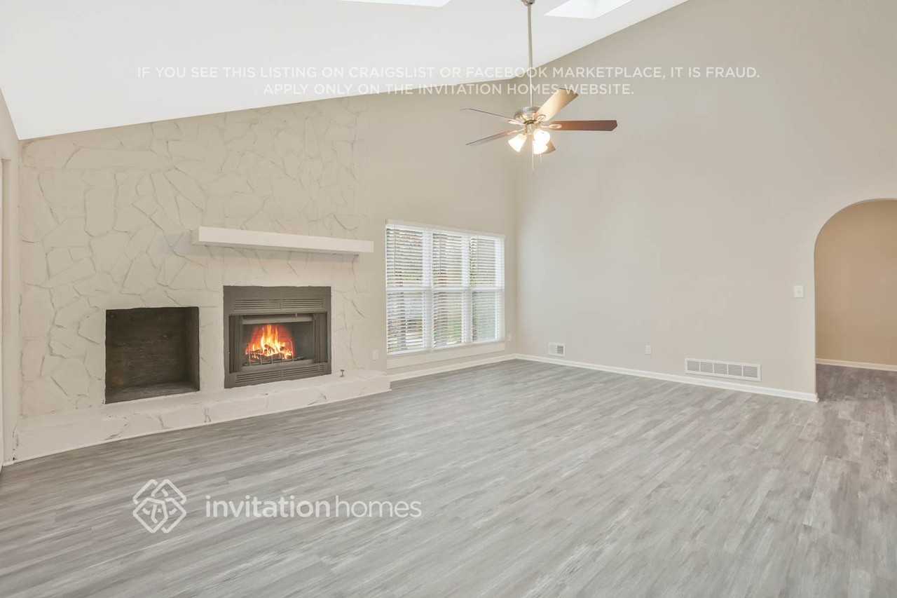 100 Lookout Way - Photo 5 of 26