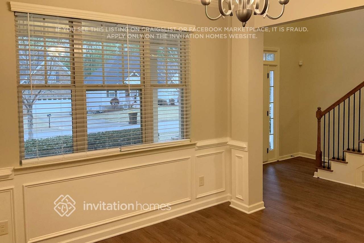 90 Bedford Park Dr - Photo 2 of 12
