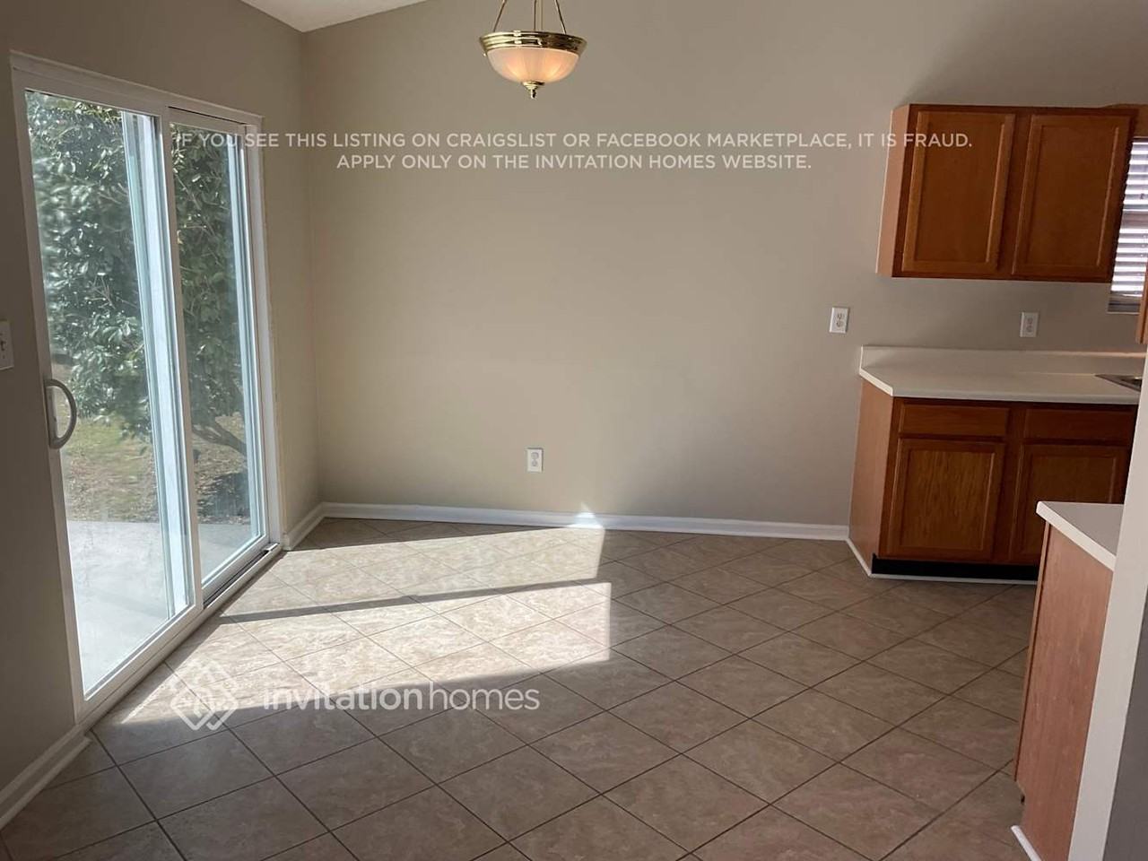 5290 Hillcrest Glenn Dr - Photo 6 of 15