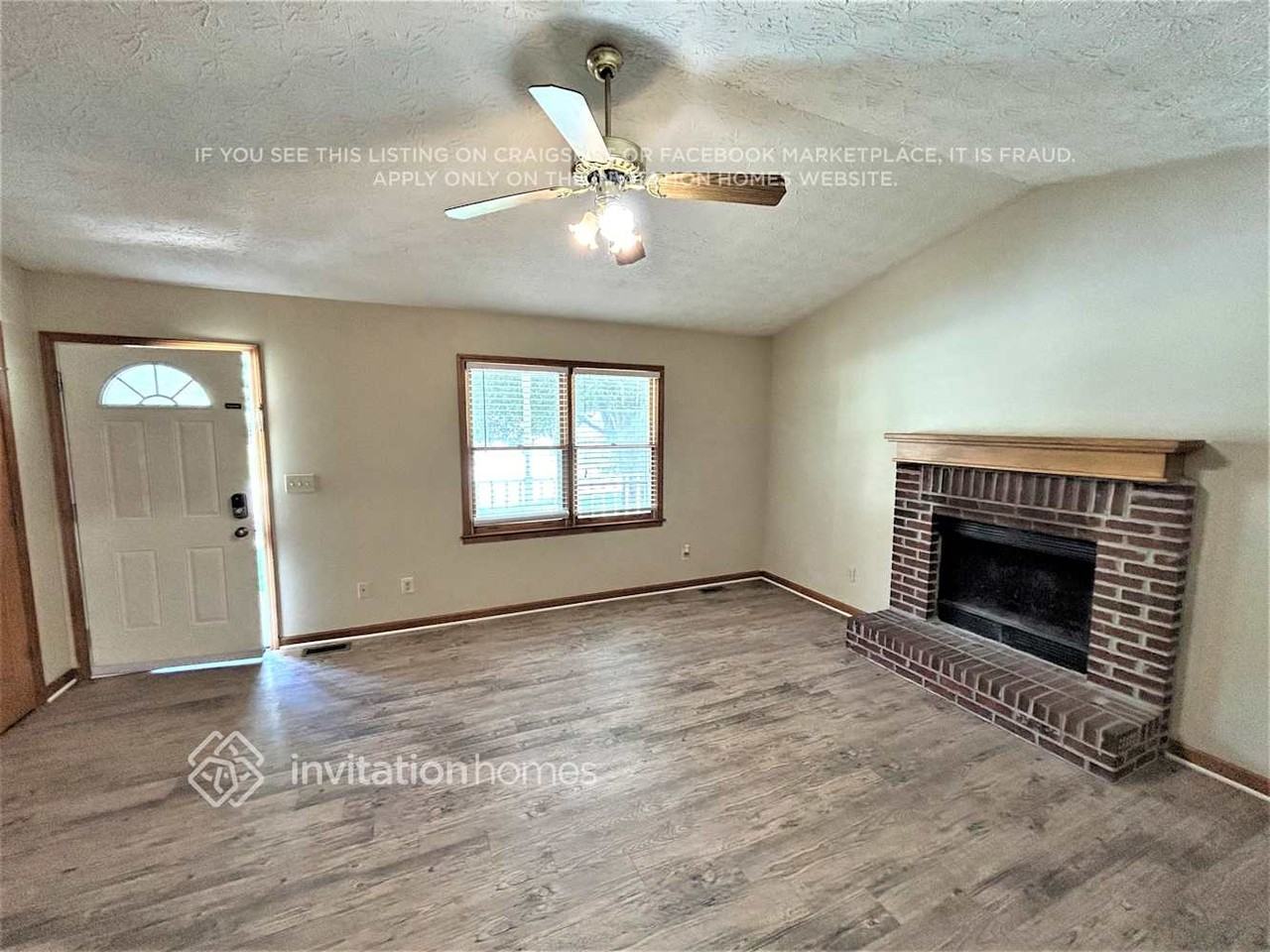 2252 Chateau Dr - Photo 2 of 14