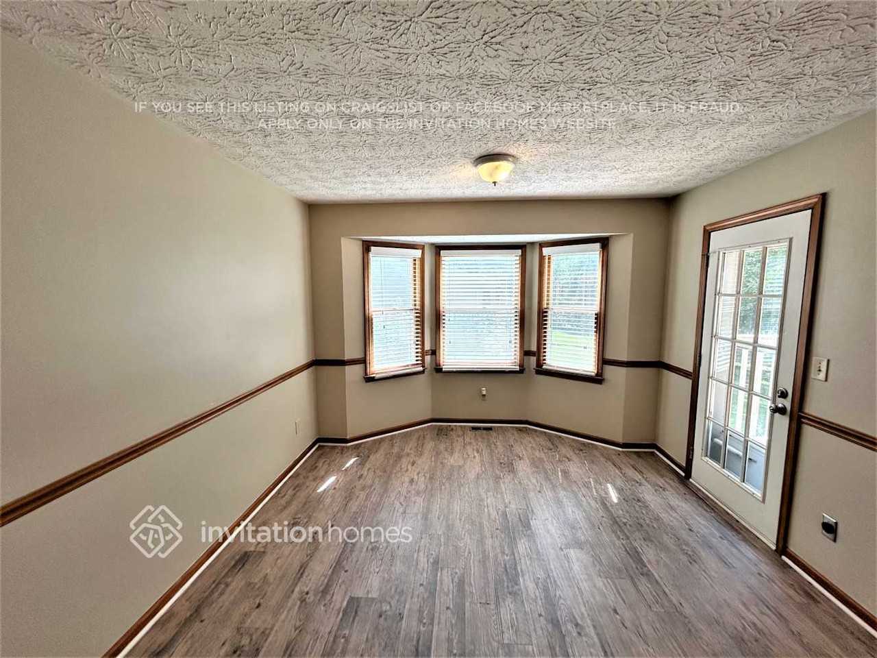 2252 Chateau Dr - Photo 5 of 14
