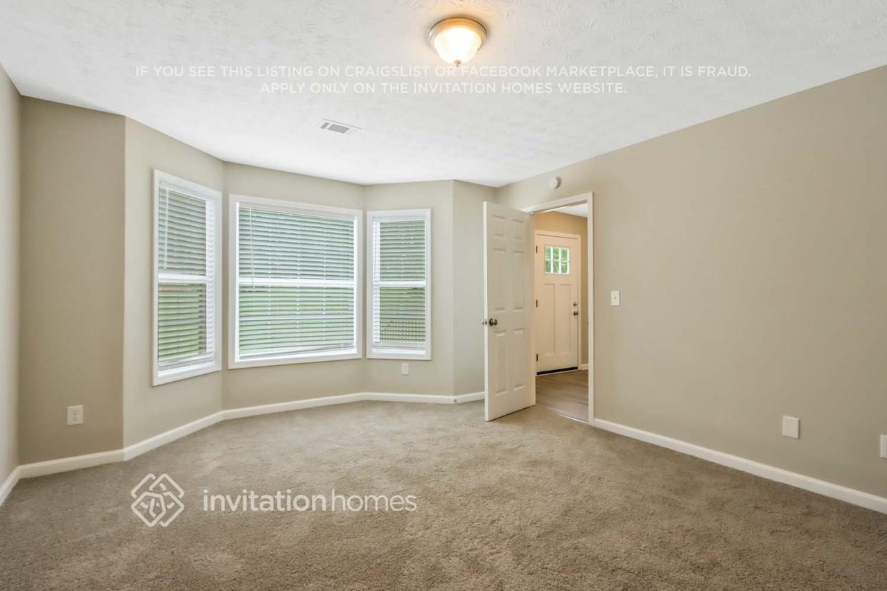 2170 Harmony Lakes Cir - Photo 4 of 29