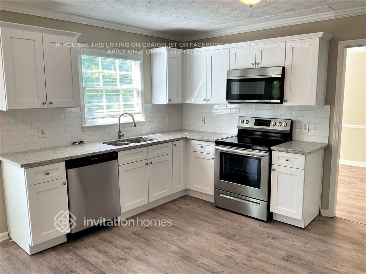 1902 Rockbrook Ct - Photo 4 of 12