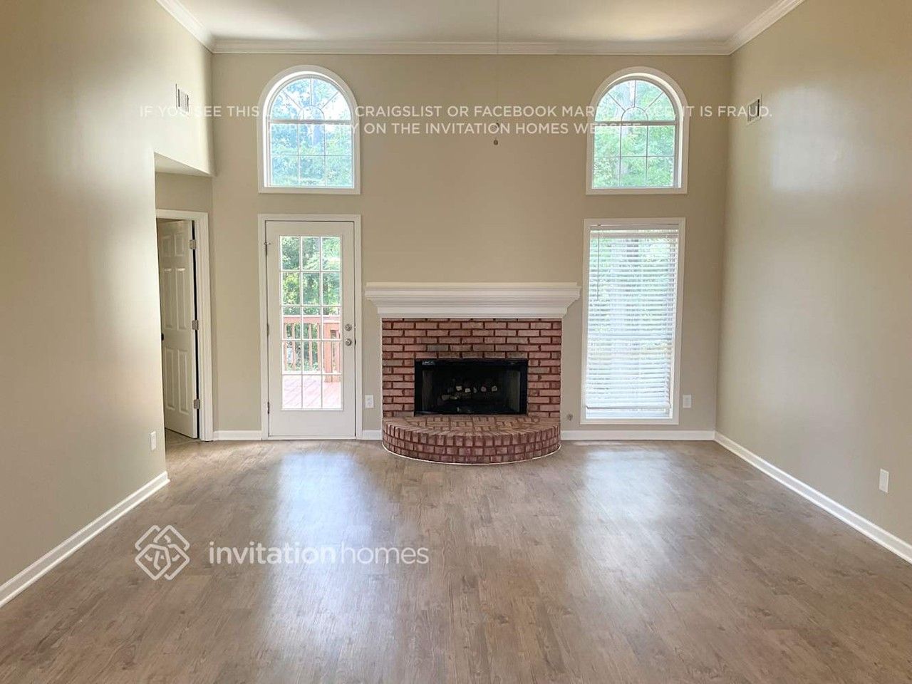 2151 Vintage Oaks Dr - Photo 2 of 12