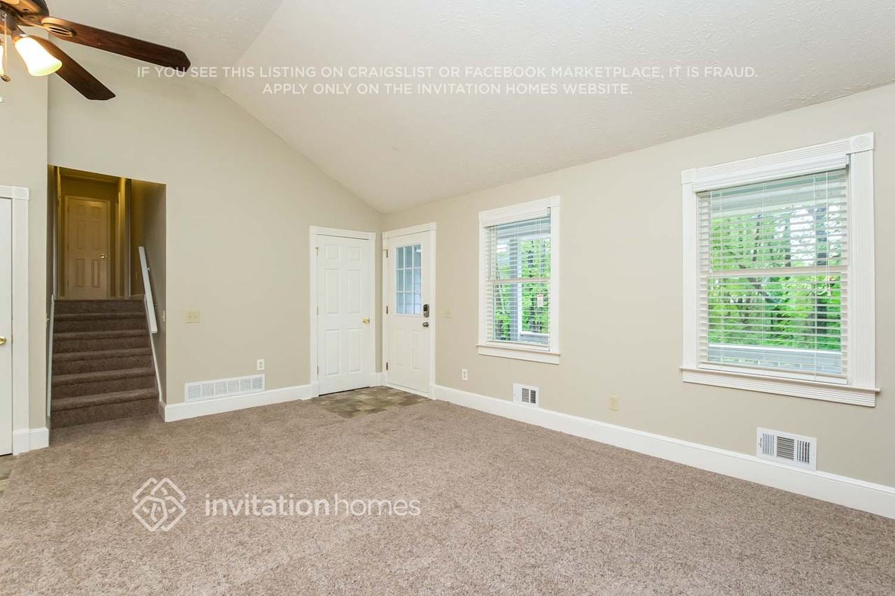 5101 Sunset Dr - Photo 3 of 21