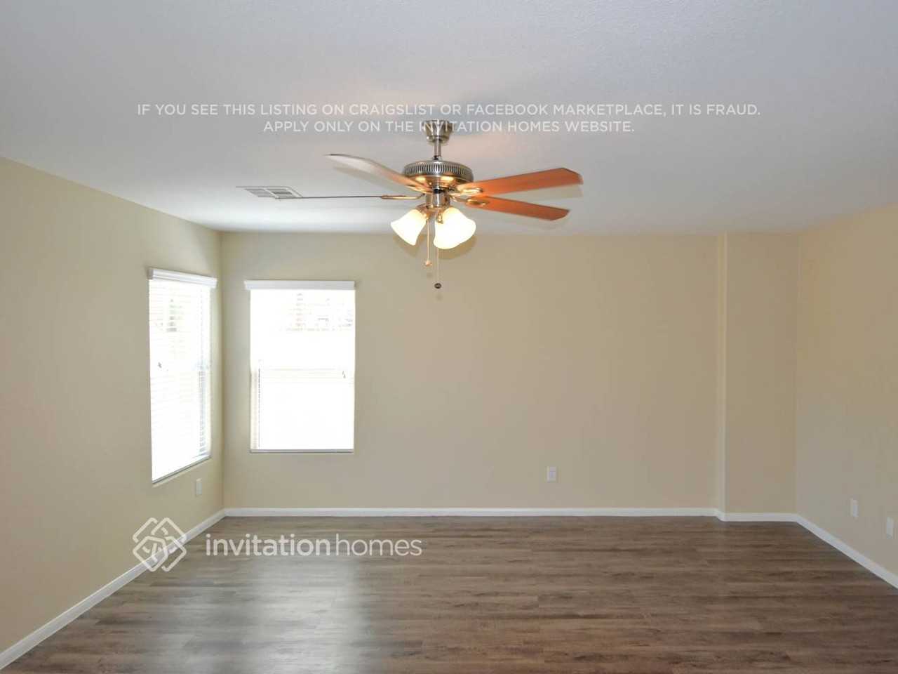 4933 Elkin Creek Ave - Photo 6 of 15