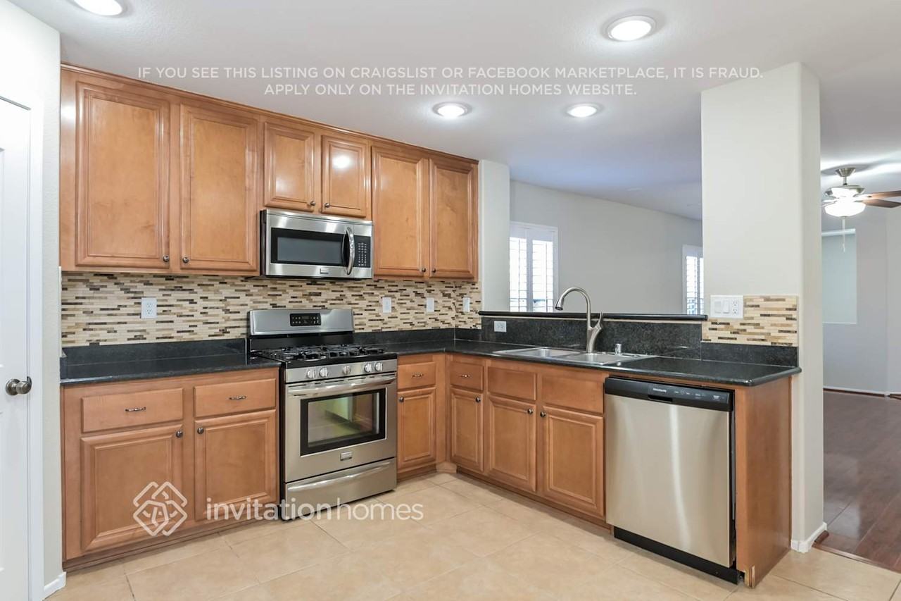 7136 Indian Gap Ave - Photo 4 of 15