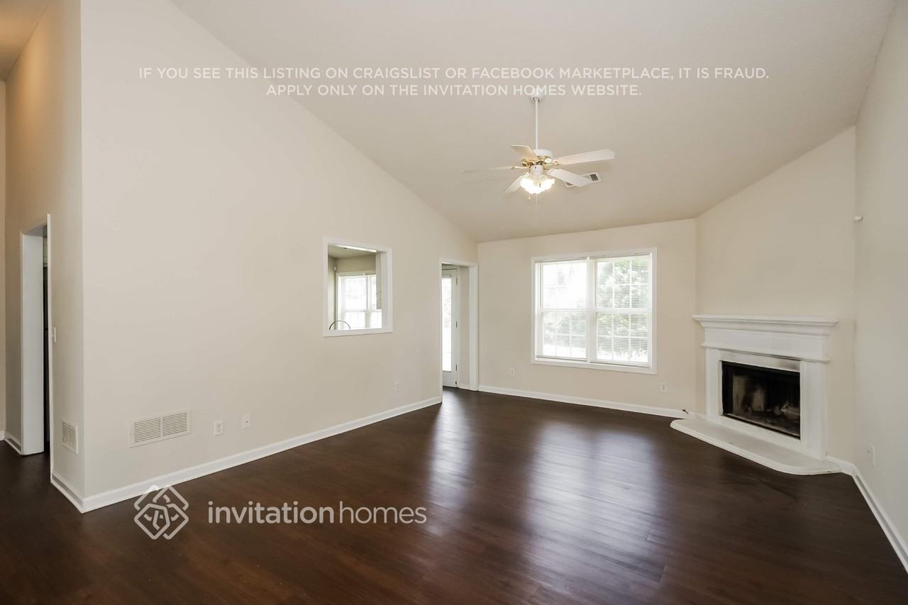 2823 Sam Calvin Dr - Photo 4 of 16