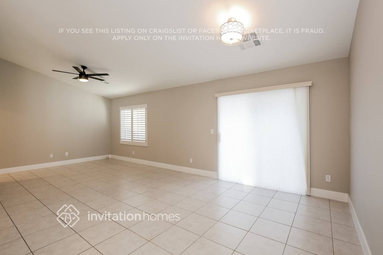 3429 Camsore Point Ln - Photo 4 of 16