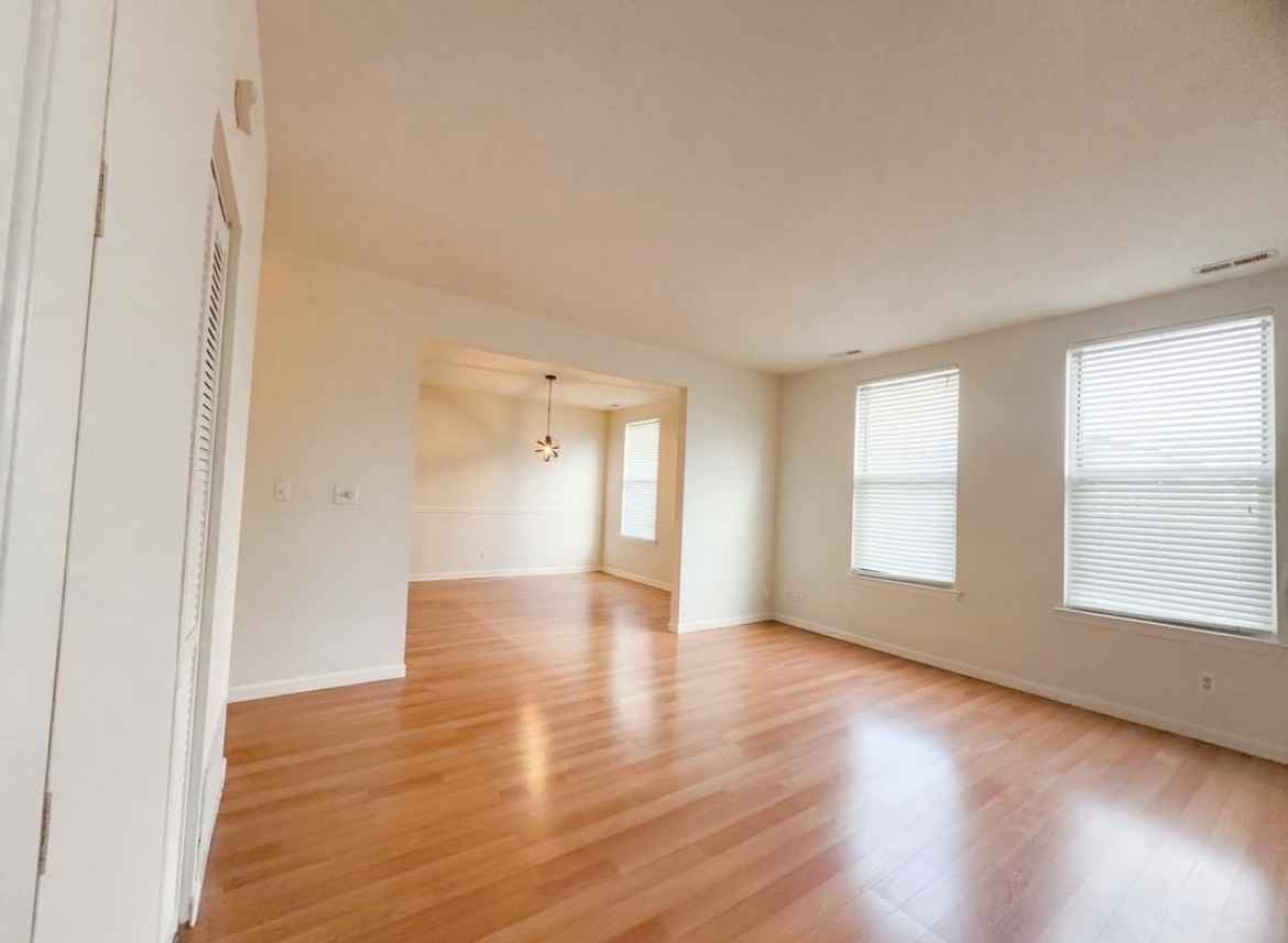 2320 Rutger Street - Photo 4 of 13