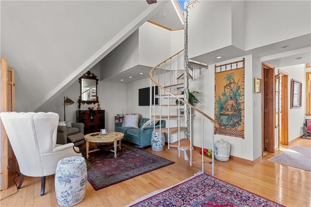 11 Catherine St #B - Photo 7 of 20