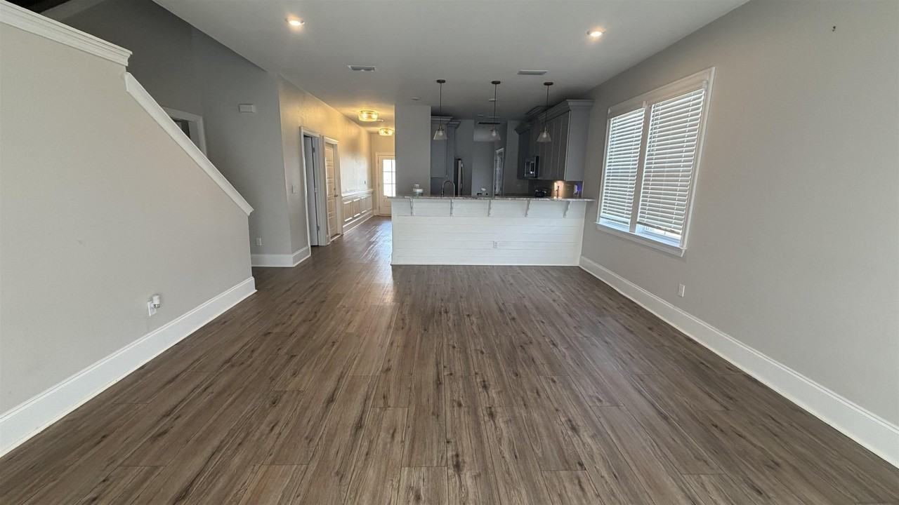 4384 Honeymoon Ct - Photo 7 of 21