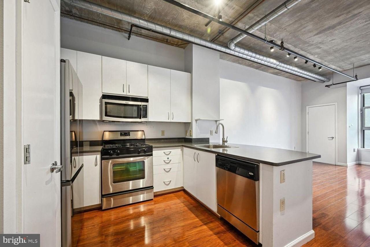 1300 N St Nw #410 - Photo 2 of 20