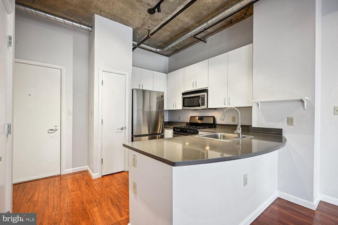 1300 N St Nw #410 - Photo 4 of 20