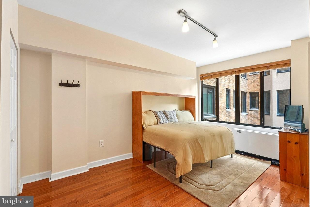 1701 16th St Nw #404 - Photo 3 of 14