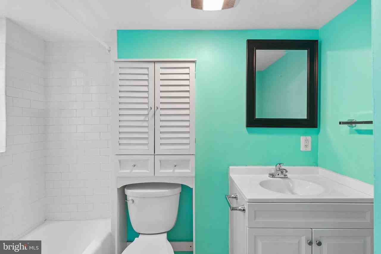 1701 16th St Nw #404 - Photo 6 of 14