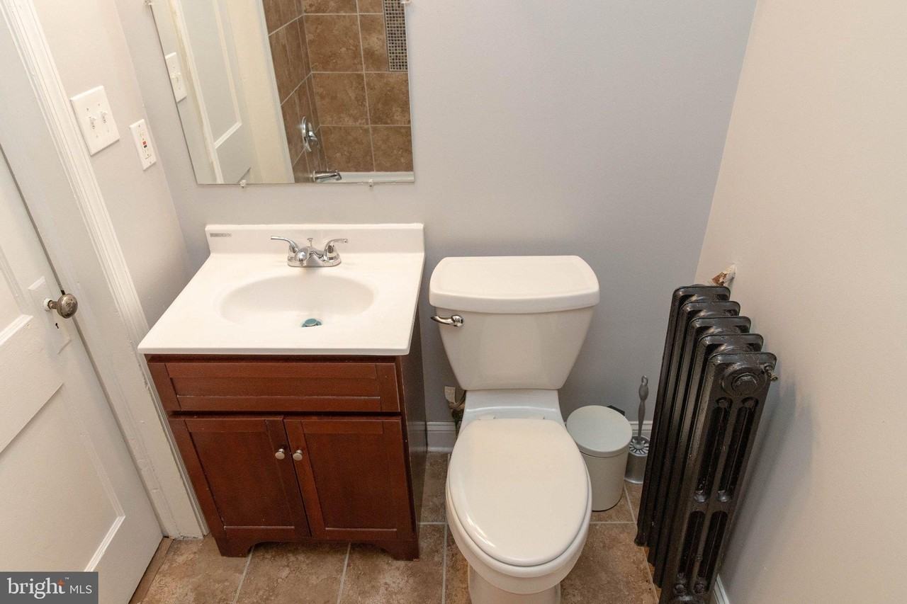 3935 9th St Ne #3 - Photo 5 of 22