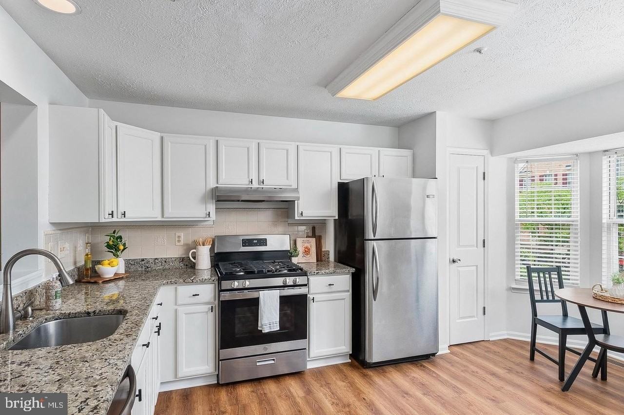 2667 Worrell Ct - Photo 4 of 43