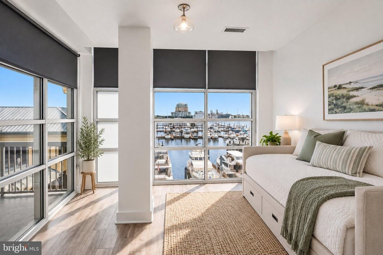 2772 Lighthouse Pt E #314 - Photo 7 of 30