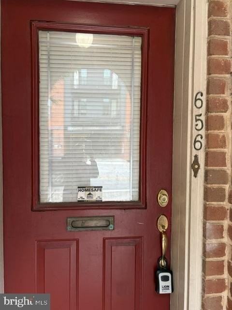 656 S Charles St #R18 - Photo 3 of 23