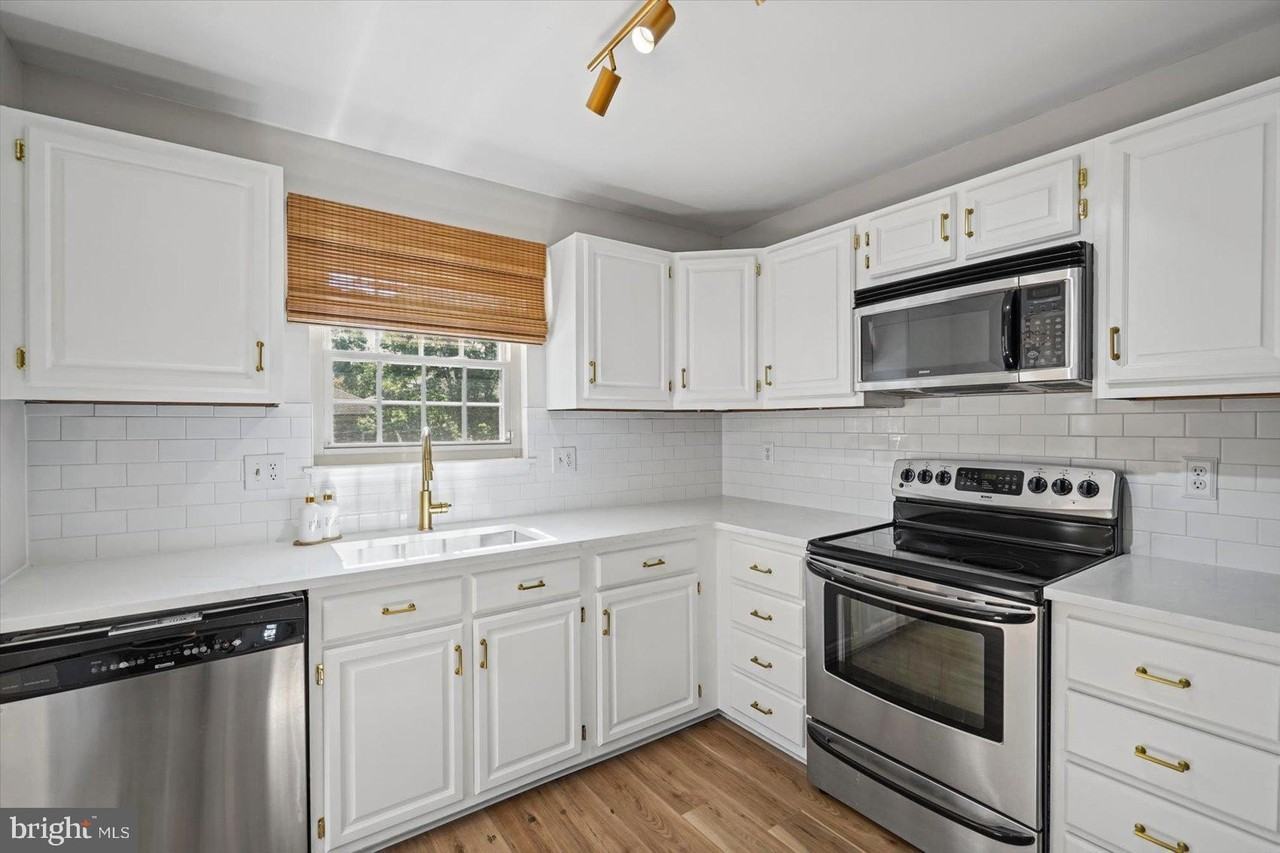 13 Cross Falls Cir - Photo 3 of 31