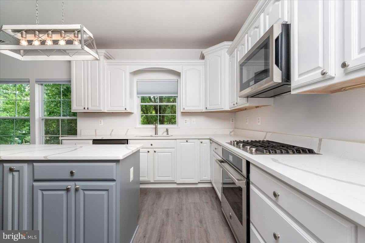 921 Spinnaker Way #921 - Photo 2 of 40