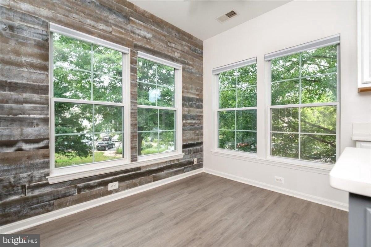 921 Spinnaker Way #921 - Photo 4 of 40