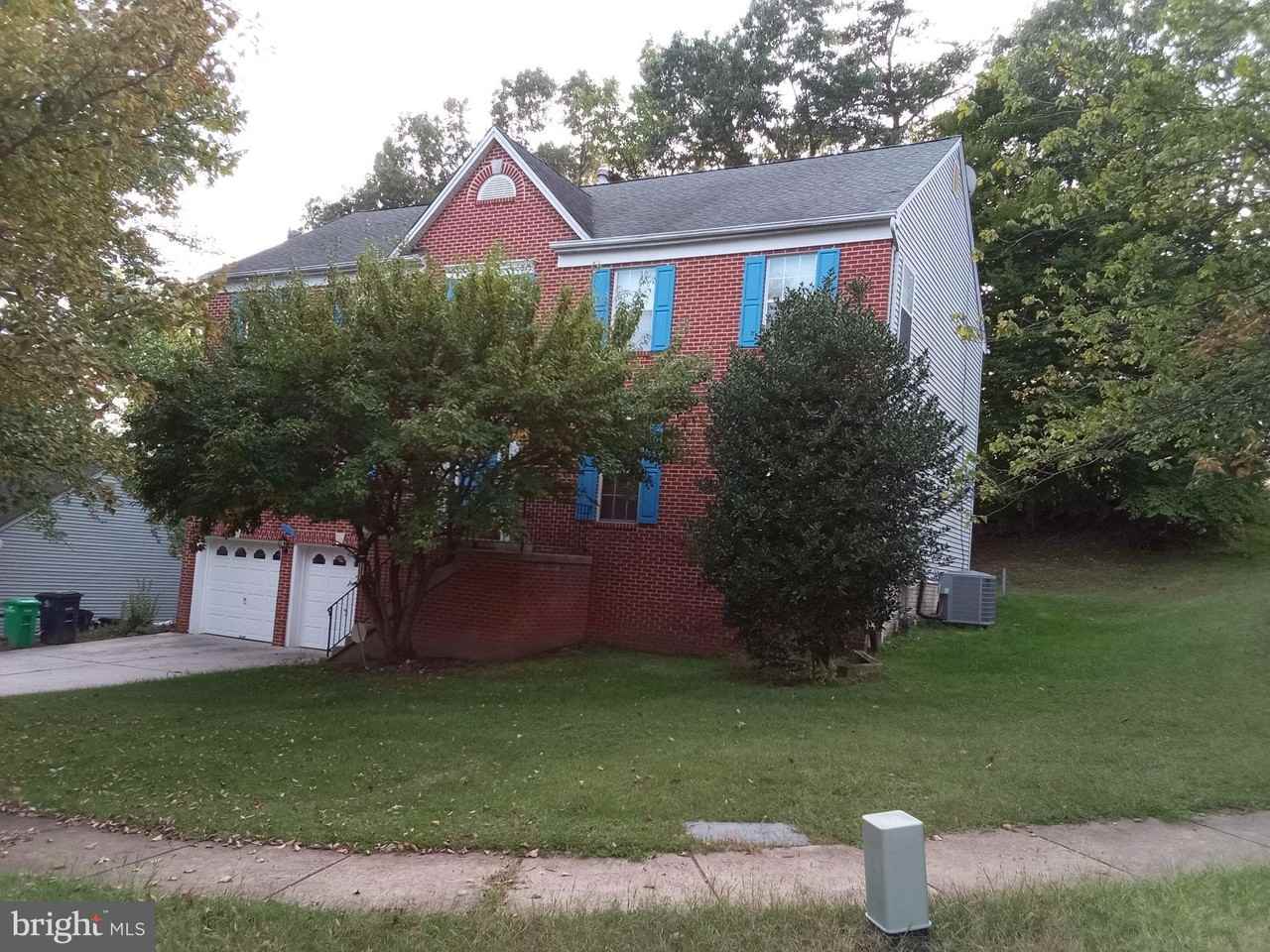4805 Ashford Pl - Photo 3 of 50