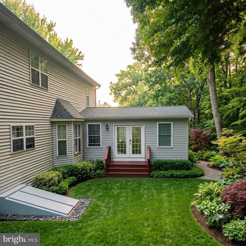 4805 Ashford Pl - Photo 4 of 50