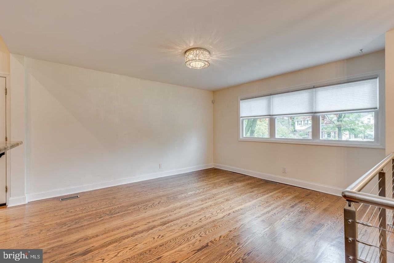 421 Fireside Ln - Photo 6 of 43