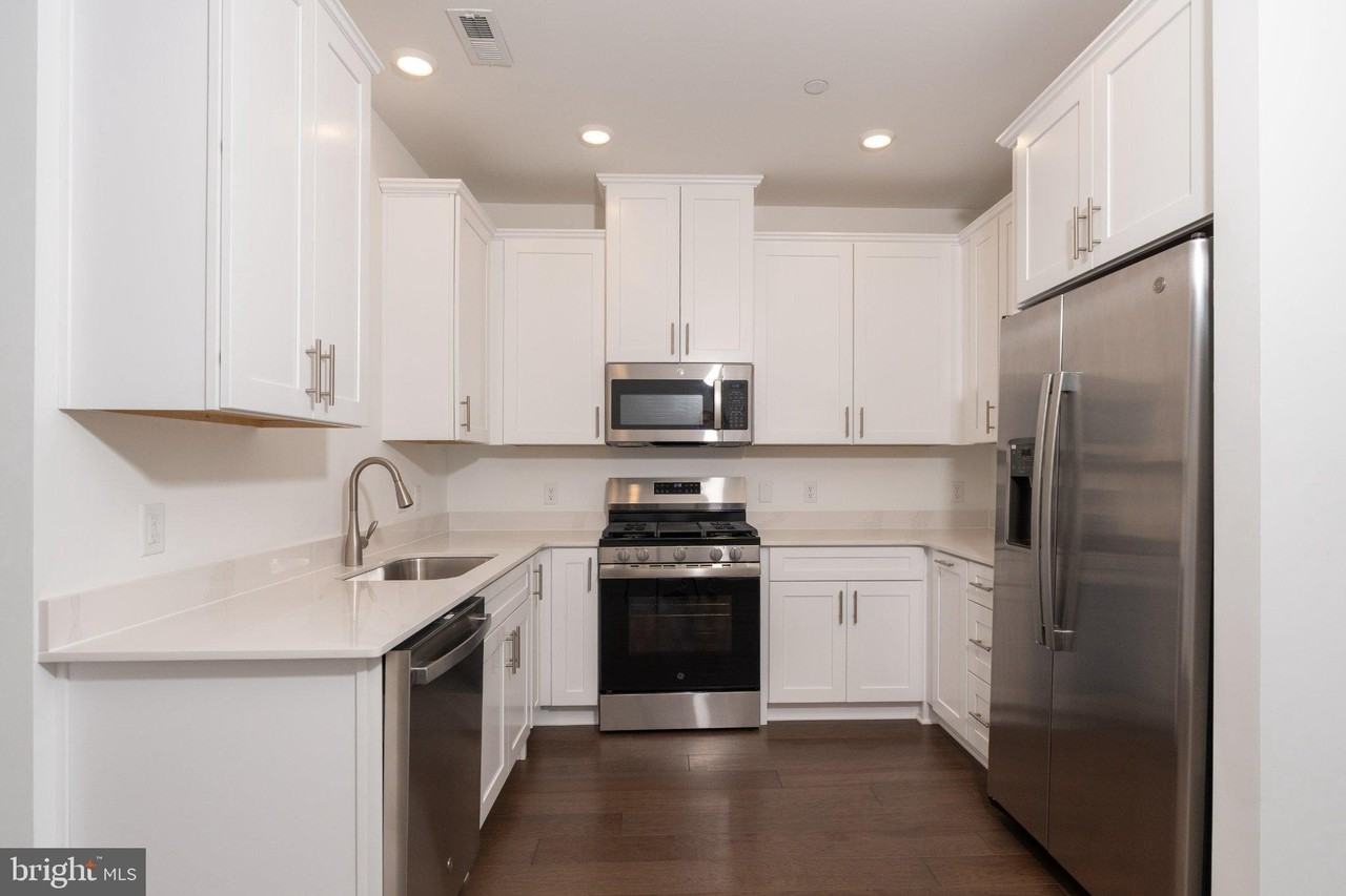 169 Leona Stewart Ln - Photo 7 of 19