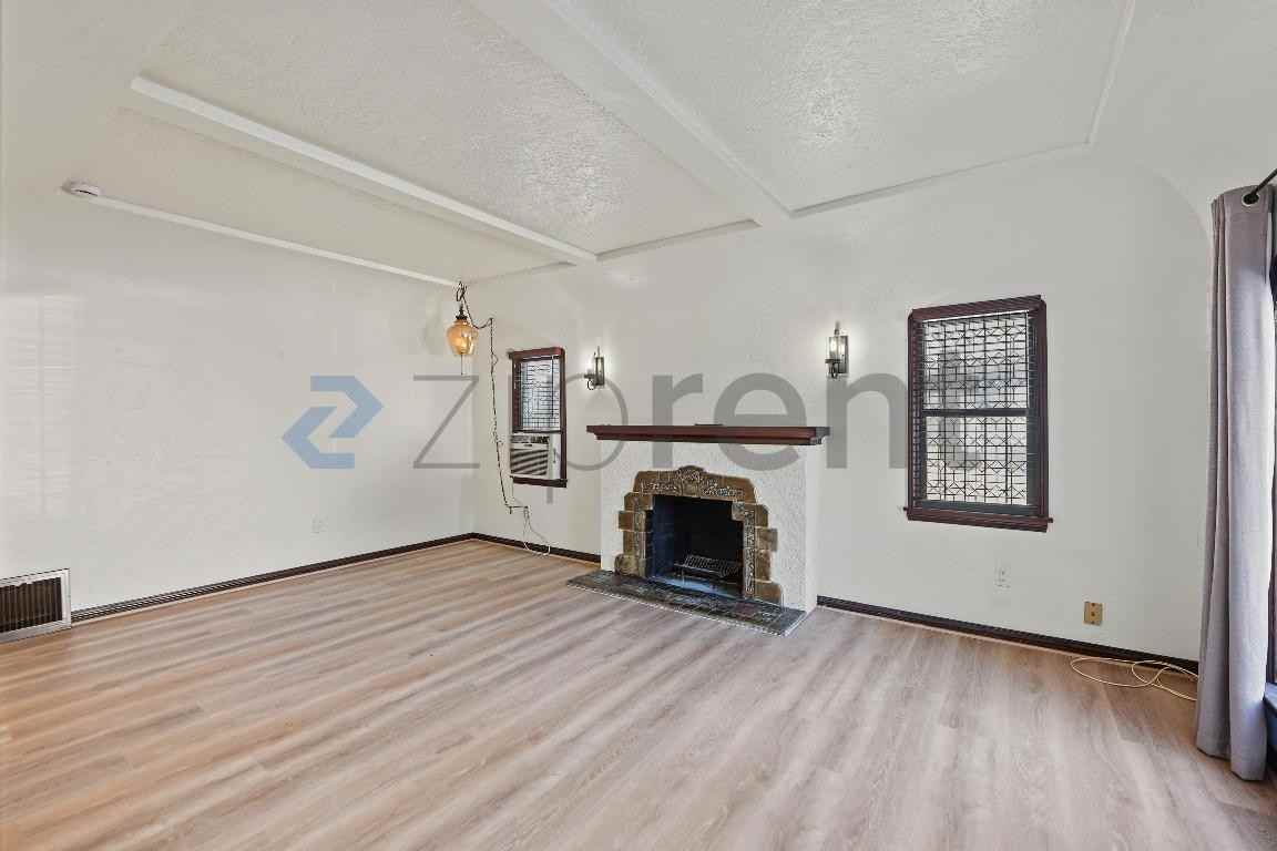 6727 Arbutus Ave - Photo 3 of 23