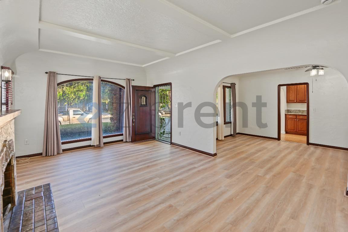 6727 Arbutus Ave - Photo 5 of 23