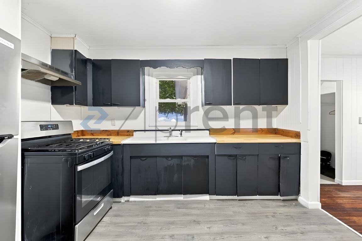 302 Laurel Hill Ave - Photo 2 of 36