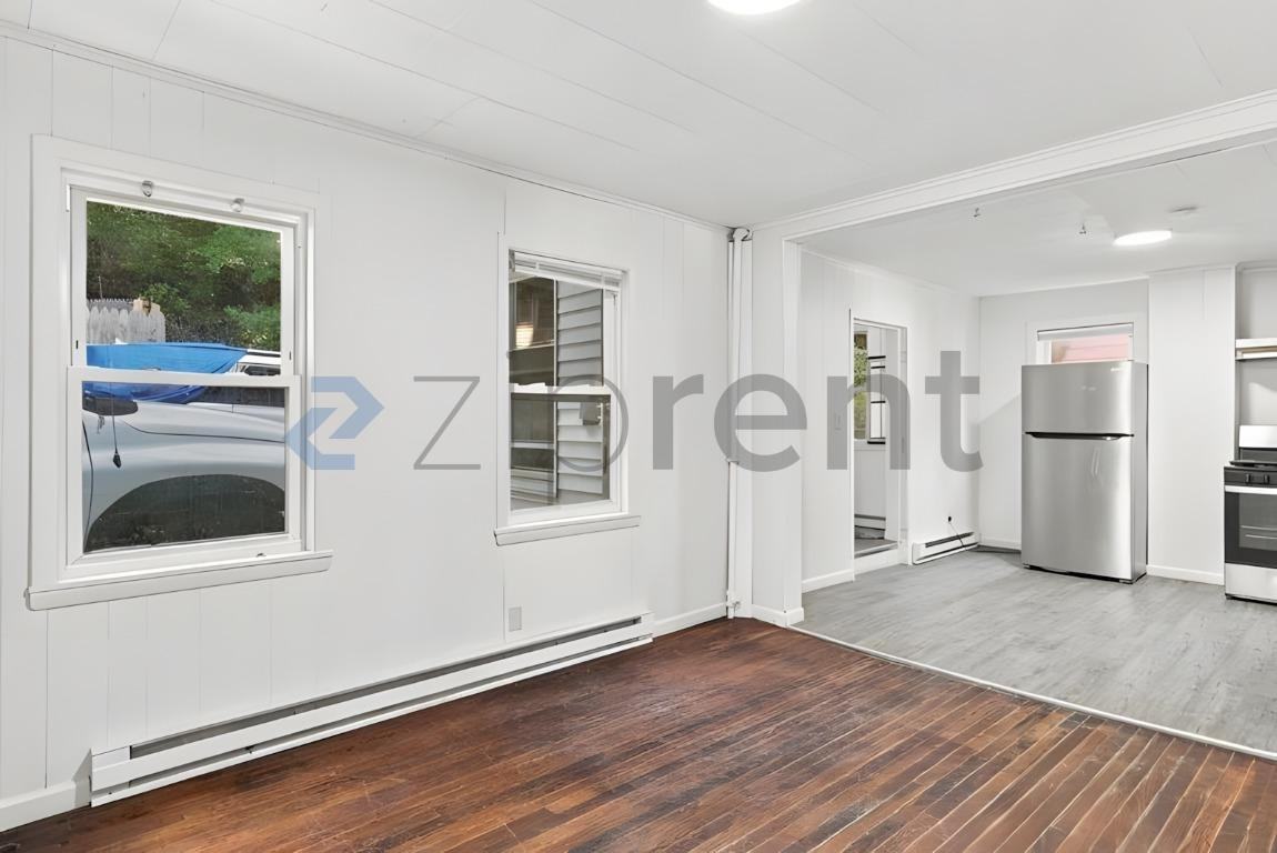302 Laurel Hill Ave - Photo 6 of 36