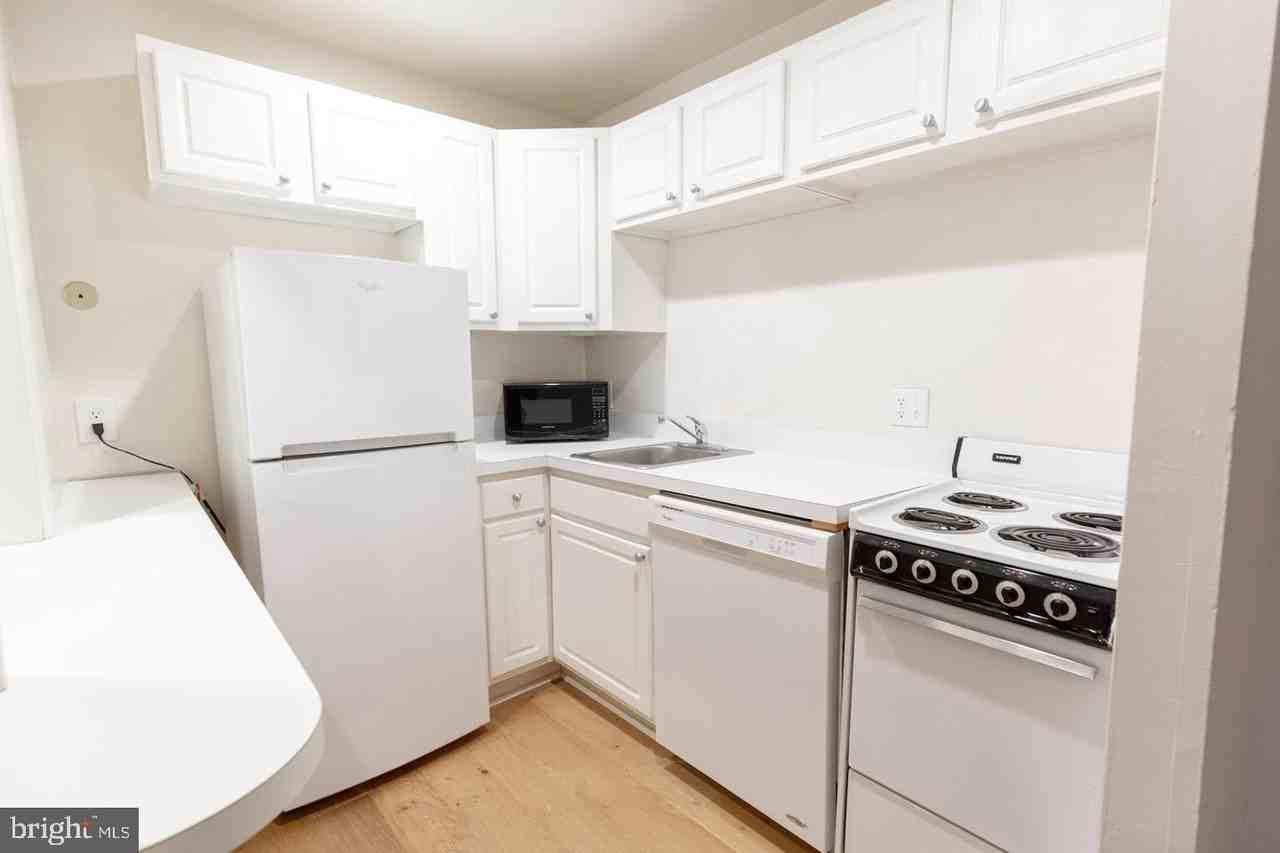 2311 Spruce St #204 - Photo 5 of 34