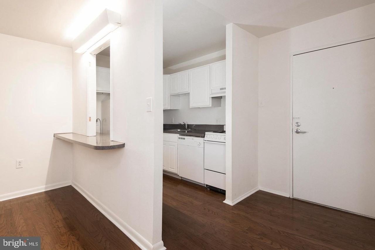 2311 Spruce St #202 - Photo 4 of 14