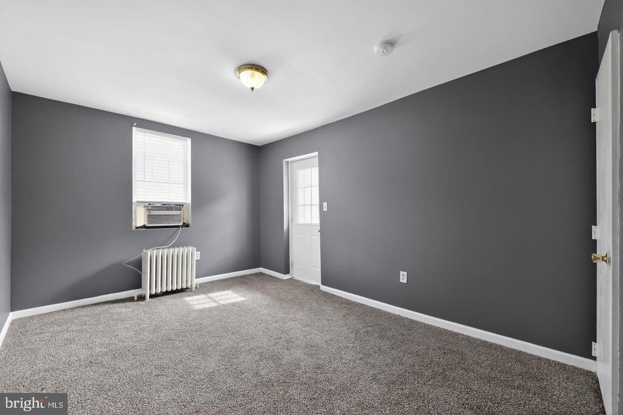 5820 Woodcrest Ave #3 - Photo 4 of 6
