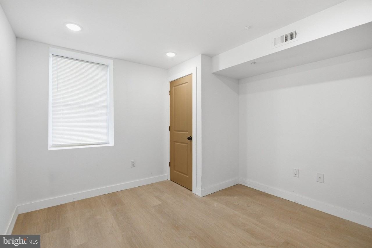 1542 W York St #1 - Photo 2 of 15