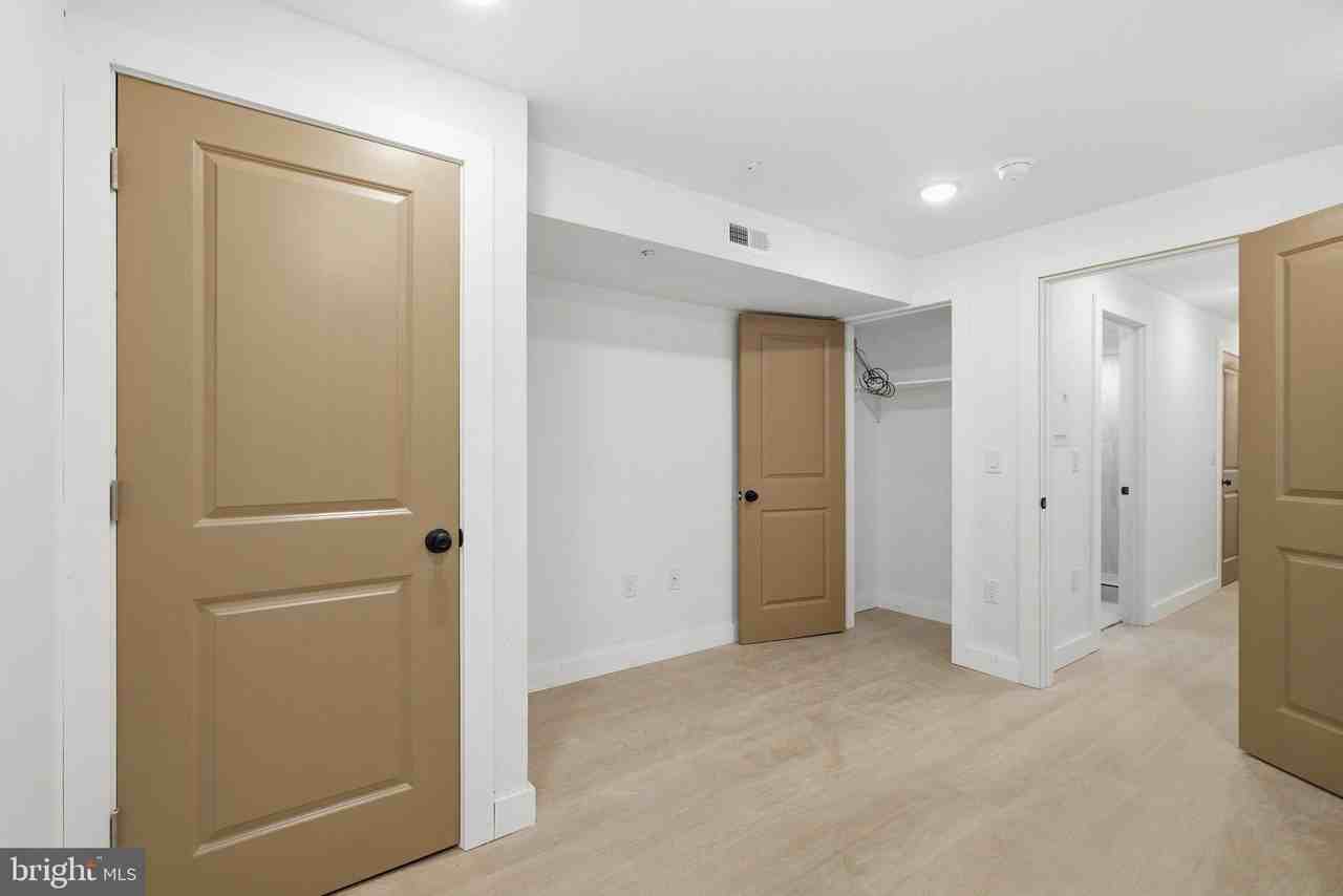 1542 W York St #1 - Photo 3 of 15