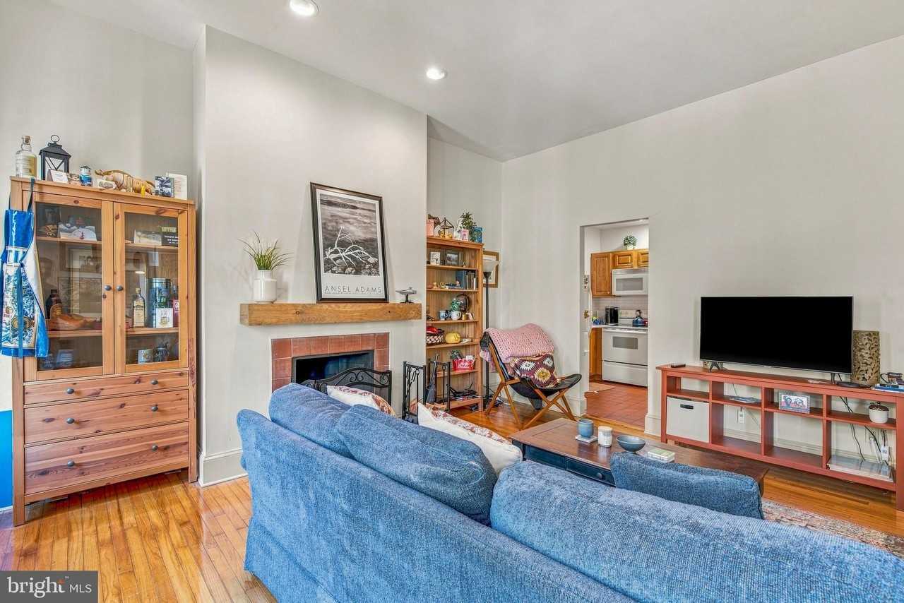 1130 Spruce St #2A - Photo 5 of 24