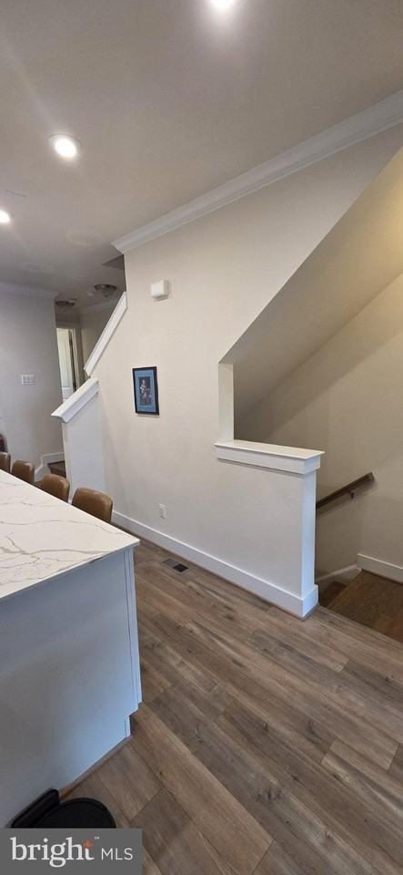 2232 S Glebe Rd - Photo 4 of 24