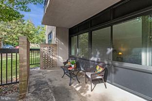 3713 S George Mason Dr #T5W - Photo 1 of 1