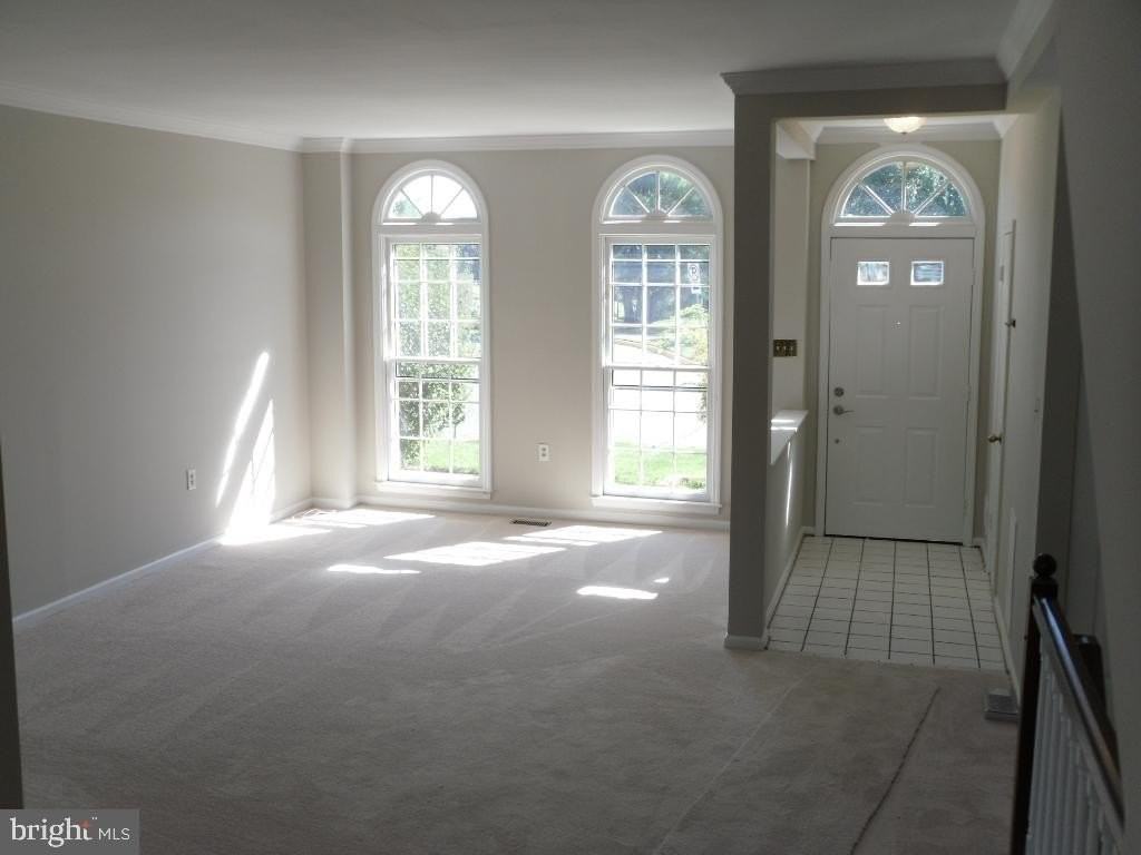 13312 Foxhole Dr - Photo 4 of 28