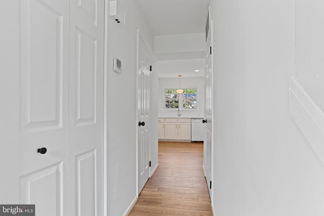 10072 Apple Wood Ct - Photo 3 of 45