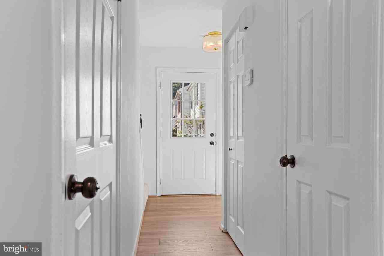 10072 Apple Wood Ct - Photo 4 of 45
