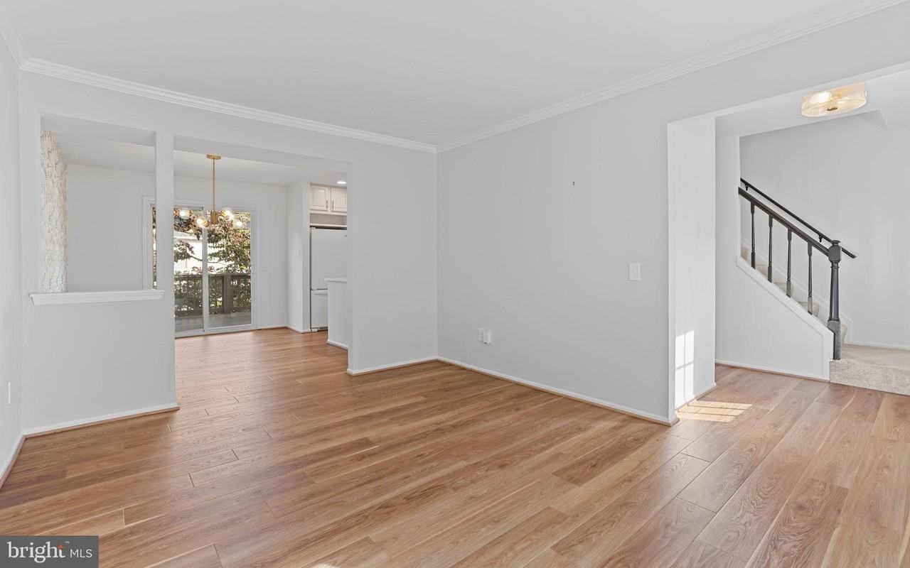 10072 Apple Wood Ct - Photo 7 of 45