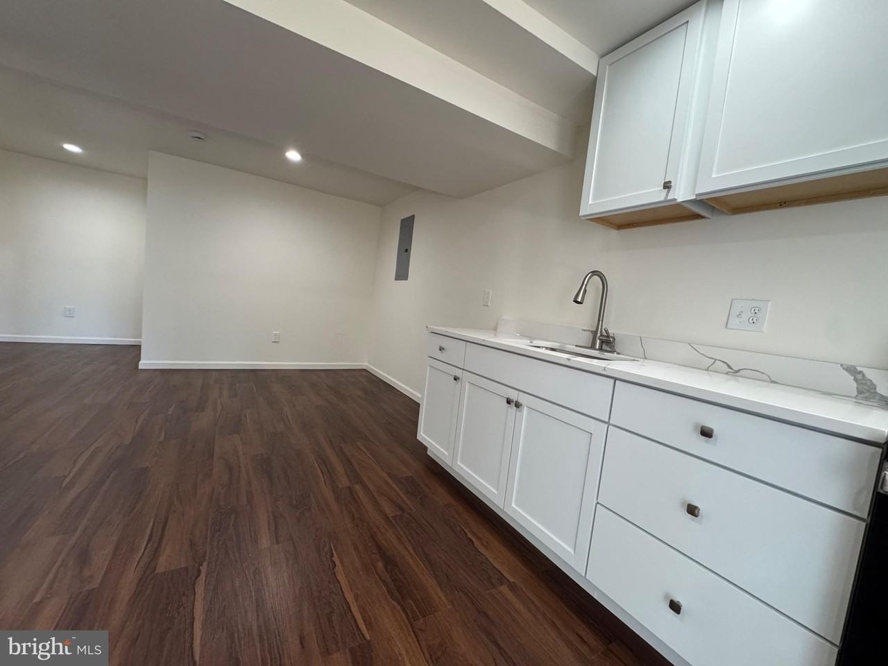 10980 Hiram Ct - Photo 4 of 6