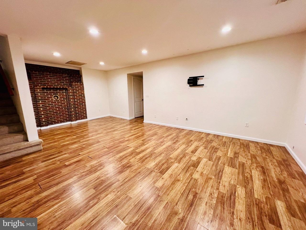 208 Telegraph Rd - Photo 2 of 15