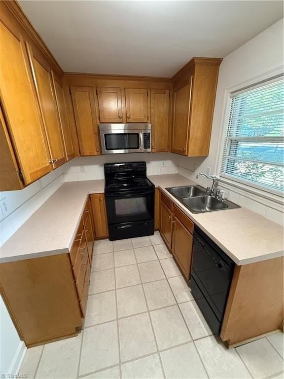 337 Pennsylvania Ave - Photo 5 of 13
